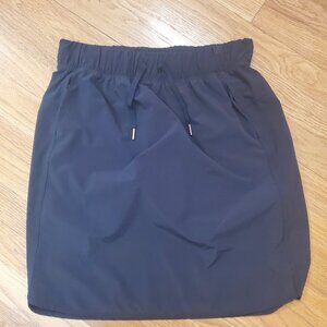 Calila sport skirt, size Medium